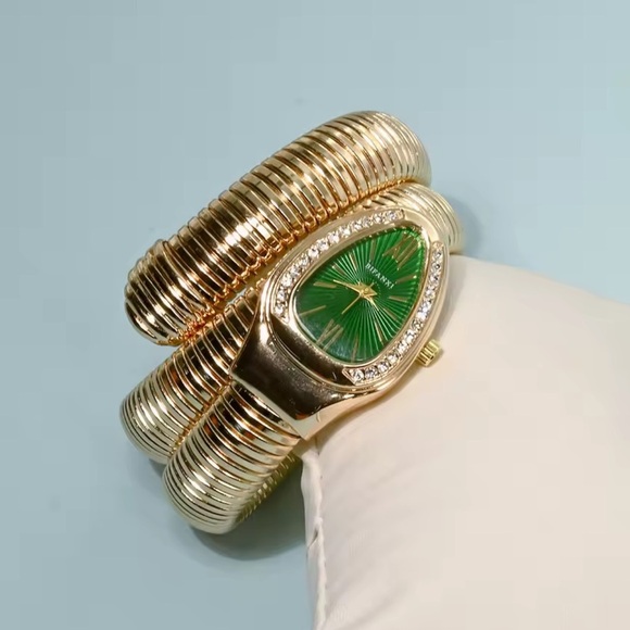 Serpenti Elegant Gold Wrap Women's Watch - Picture 6 of 16